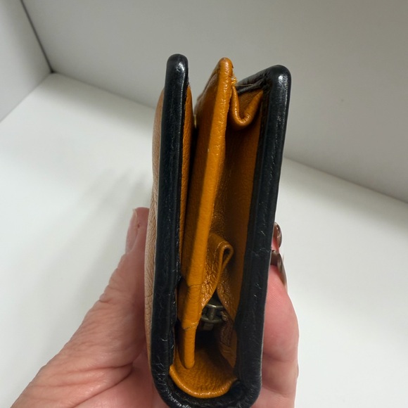 EUC- Gucci Card Holder/Mini Wallet - Picture 3 of 8